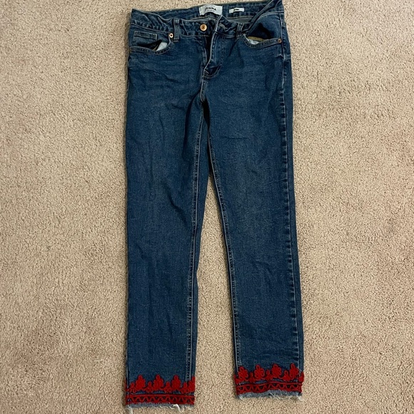 Jeans with red detail at the bottom - Picture 4 of 6